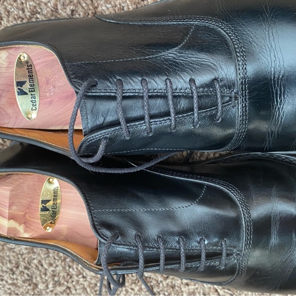 Black dress shoes - Picture 6 of 8